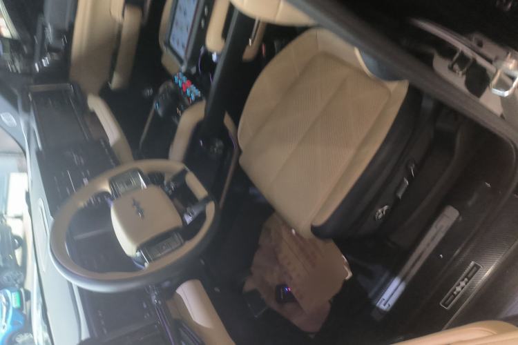 Used Formula Leopard 5 2023 Explore Edition Left Front Seat