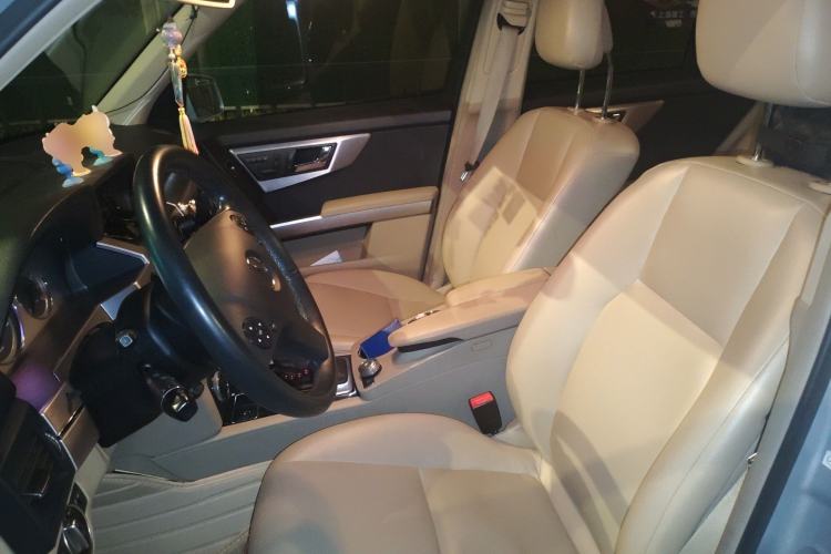 Used Mercedes-Benz GLK-Class 2011 GLK 300 4MATIC Fashion Model Left Front Seat