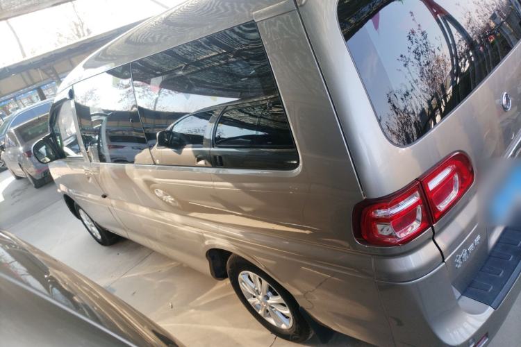 Used FORTHING Lingzhi 2019 M5L 1.6L 7-Seater Luxury Model China VI Standard
