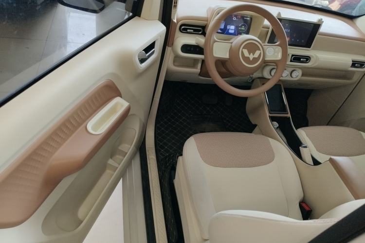 Used Wuling Hongguang MINIEV 2024 3rd Generation 215km Advanced Version Driver Seat