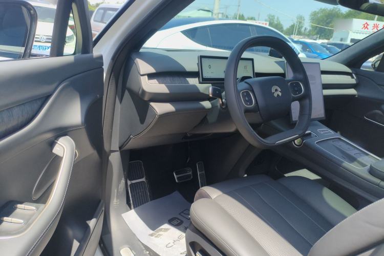 Used Nio ES8 2023 75 kWh Driver Seat