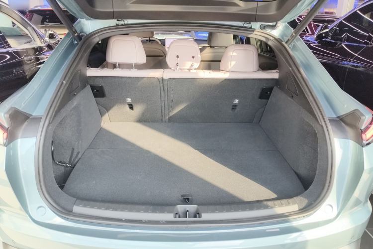 Used ONVO L60 2024 60 kWh Rear-Drive Version
