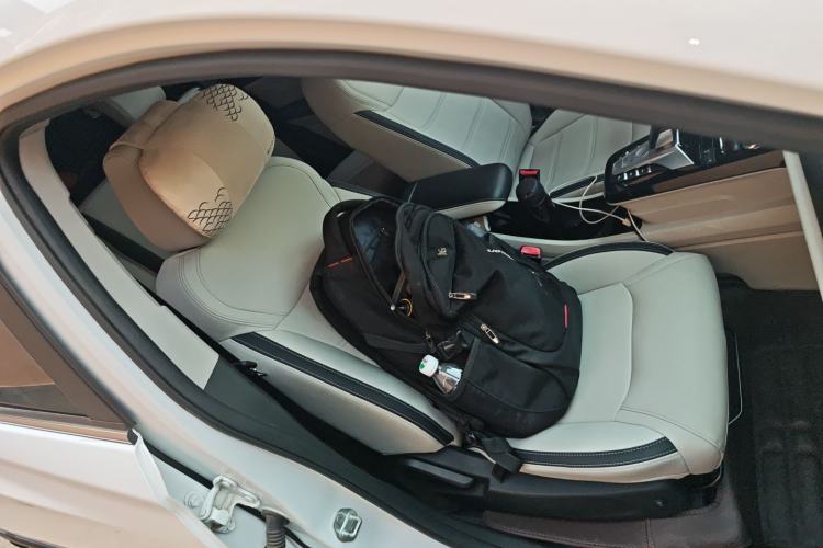 Used BYD Yuan Pro 2021 401 km Luxury Version Right Front Seat