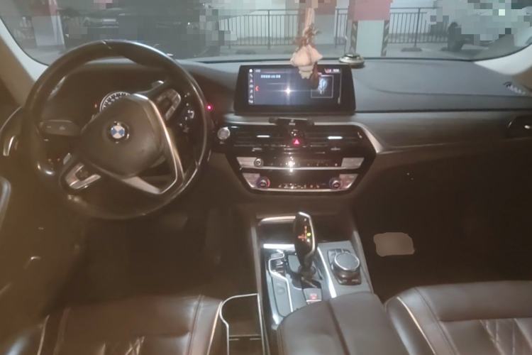 Used BMW 5 Series 2018 Revised Version 530Li Leading Edition Luxury Package Center Console