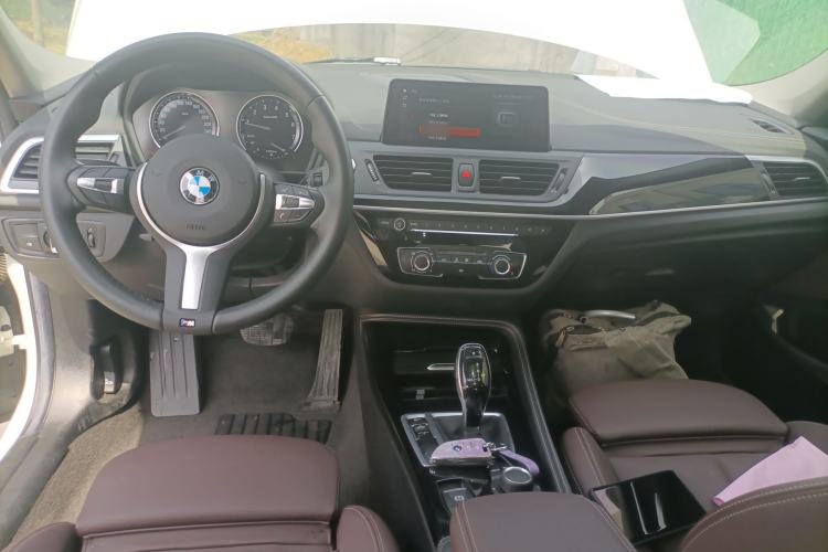 Used BMW 1 Series 2020 120i M Sport Package Center Console