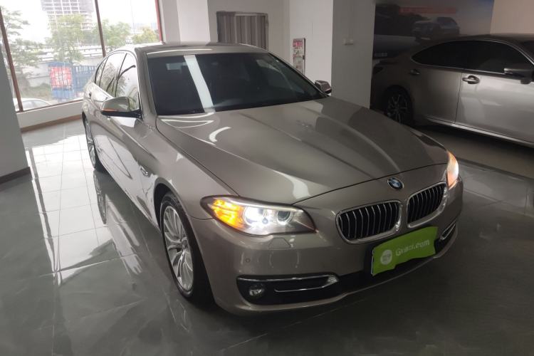 Used BMW 5 Series 2014 525Li Luxury Design Package Front Right 45 Deg