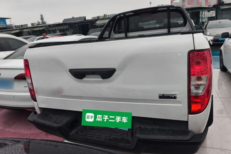 Used JMC Yuhu 7 2020 2.0T Diesel Manual 4x4 Comfort Edition Long Wheelbase China VI Emission Standard JX4D20A6L
