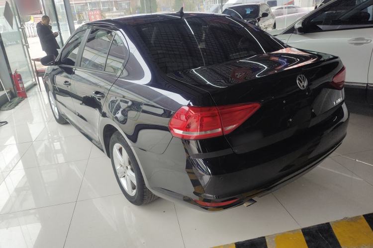 Used Volkswagen Lavida 2017 1.6L Automatic Fashion Edition
