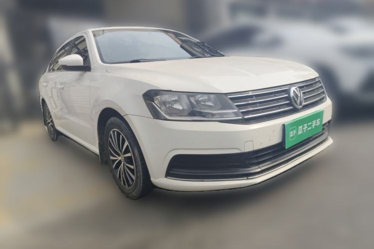 Used Volkswagen Lavida 2017 1.6L Manual Fashion Edition Front Right 45 Deg