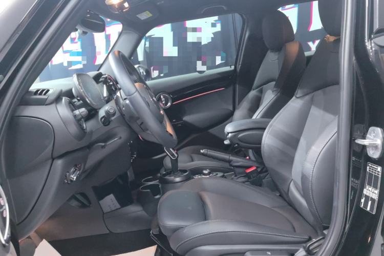 Used MINI MINI 2023 1.5T COOPER King's Cross Special Edition Five-Door Version
