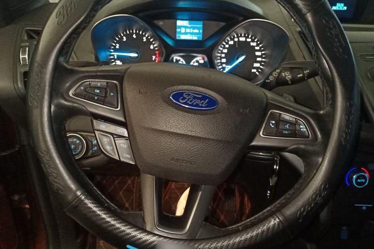 Used Ford Kuga 2017 EcoBoost 180 Two-Wheel-Drive Platinum Edition