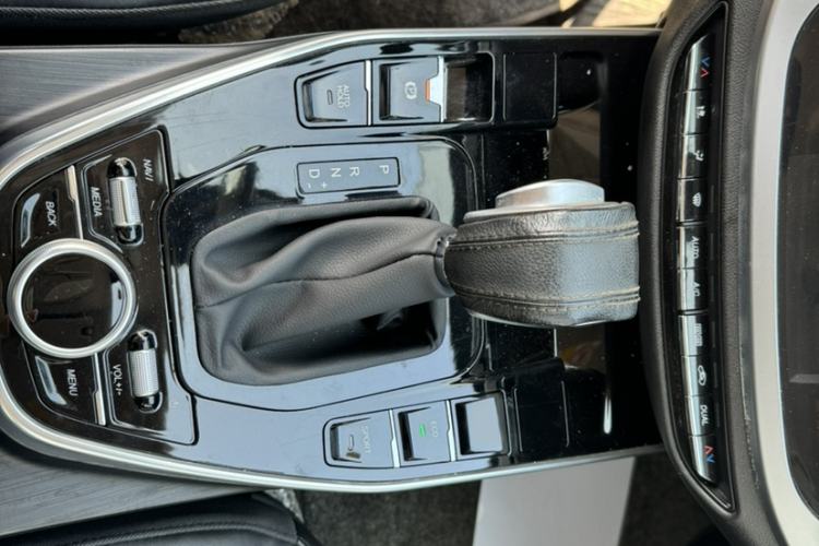 Used Soueast DX7 2018 Prime 1.8T DCT Luxury Model China V Standard