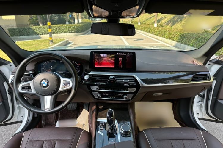 Used BMW 5 Series 2022 Second Facelift 525Li M Sport Package
