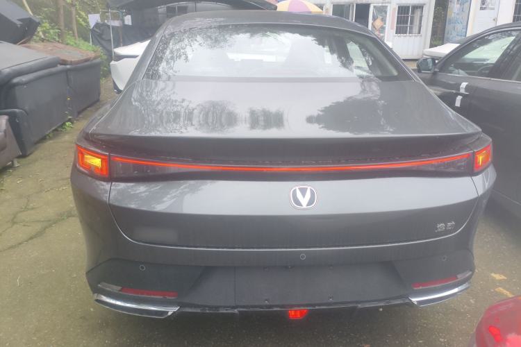 Used CHANGAN Eado 2025 Blue Whale 1.5T 500Bar Prestige Model