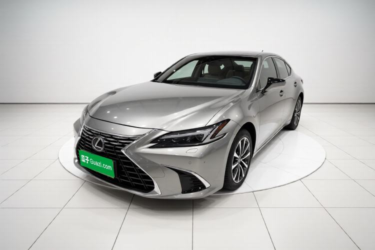 Used Lexus ES 2025 300h Deluxe Edition