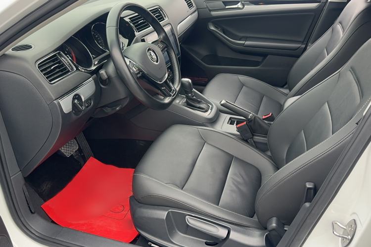 Used Volkswagen Sagitar 2018 280TSI DSG Ignite Edition Interior 1