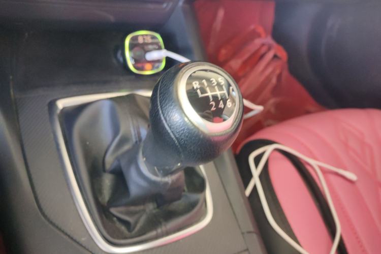 Used Mazda 3 Axela 2014 Hatchback 1.5L Manual Comfort Model