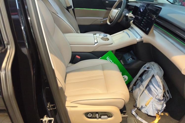 Used XPeng X9 2025 650 Long-Range Max