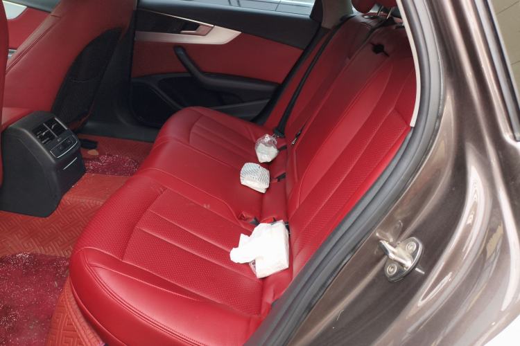 Used Audi A4L 2019 40 TFSI Fashion Version China V