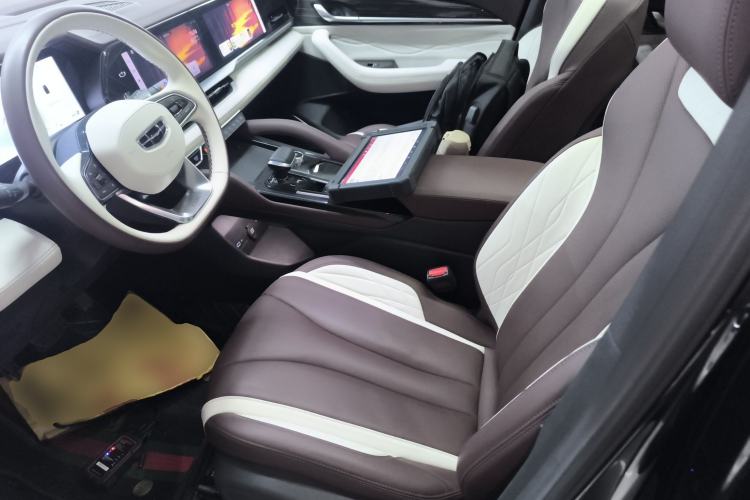 Used Geely Auto Monjaro L 2024 2.0TD High-Power Automatic Two-Wheel Drive Yunqi Version