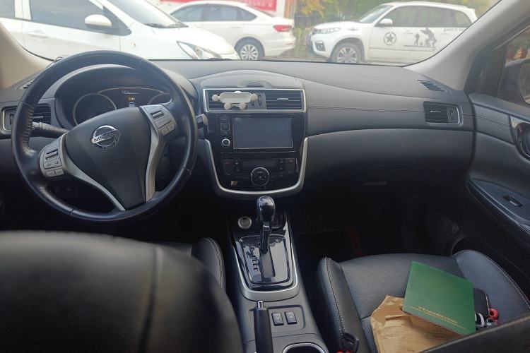 Used Nissan Tiida 2016 1.6L CVT ZhiZun Edition Center Console