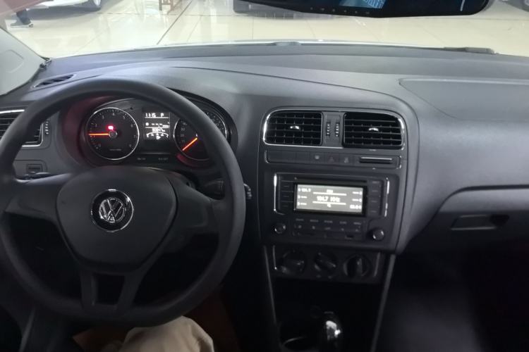 Used Volkswagen Polo 2014 1.6L Automatic Comfort Edition
