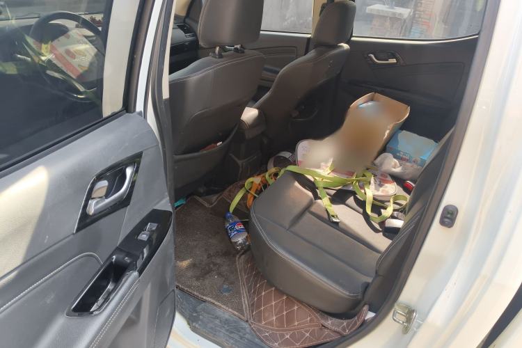 Used Isuzu D-MAX 2019 2.5T Four-Wheel Drive Manual Luxury Extended Version JE4D25Q5A
