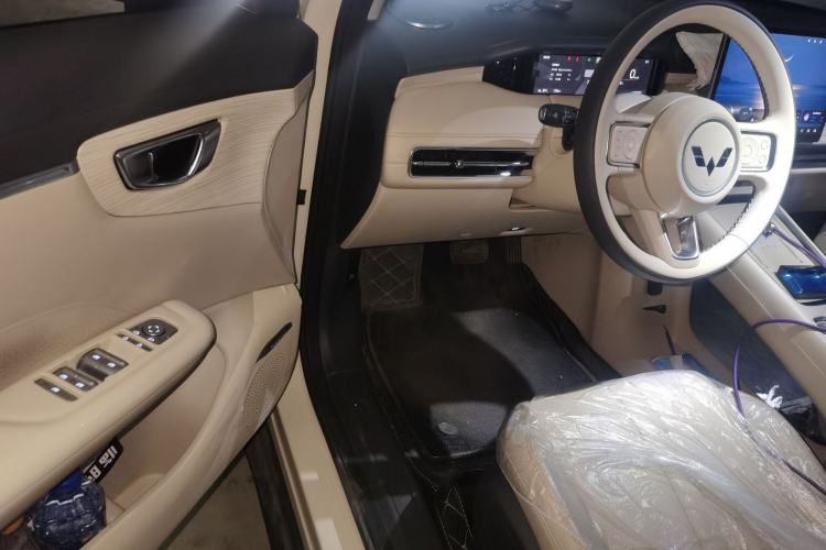 Used Wuling Bingo S 2025 Model 325km Deluxe Edition