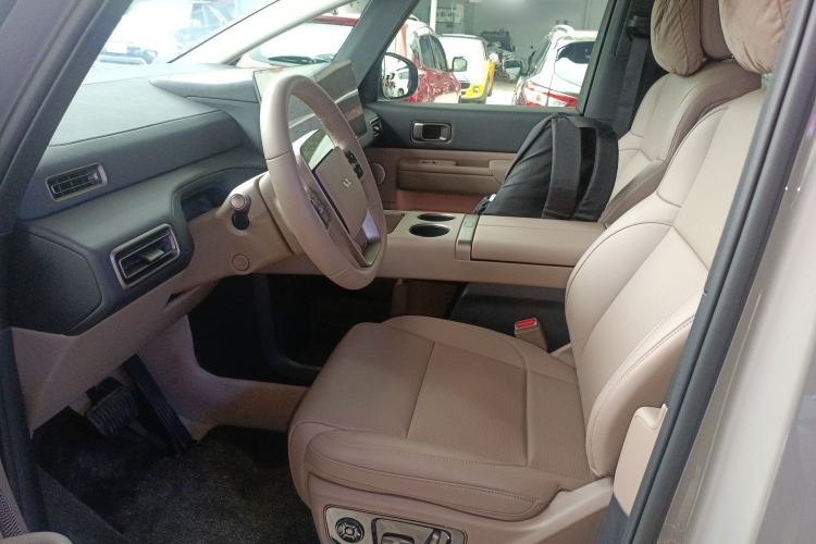 Used Li Auto MEGA 2025 Home Family Special Edition Left Front Seat