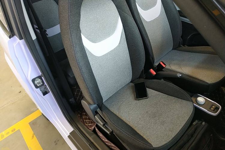 Used Chery New Energy QQ Ice Cream 2022 170km Sundae Phosphate Lithium-Ion