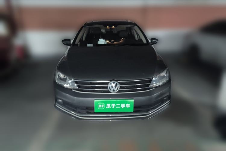 Used Volkswagen Sagitar 2015 1.6L Manual Comfort Model