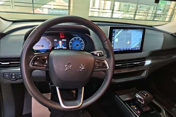 Used Hongqi E-QM5 2022 431 km Charge & Enjoy Edition
