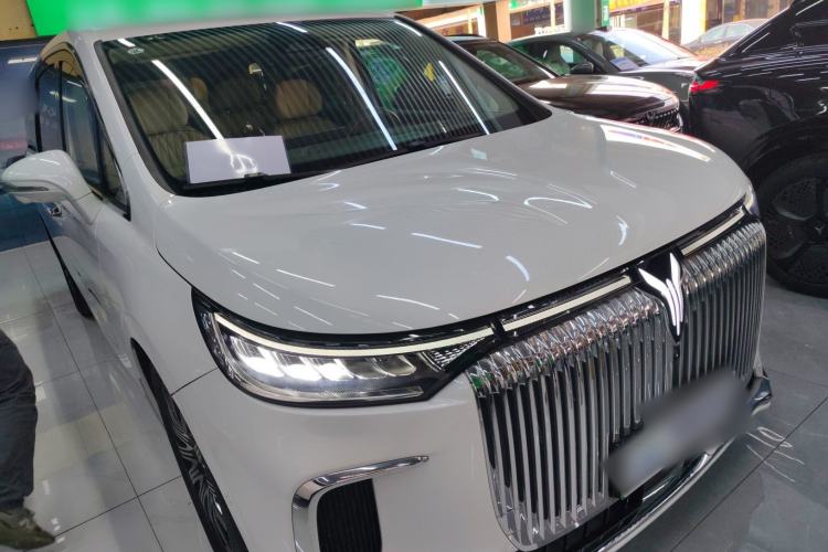 Used VOYAH Dream 2025 EV Four-Wheel Drive Flagship Kunpeng Edition