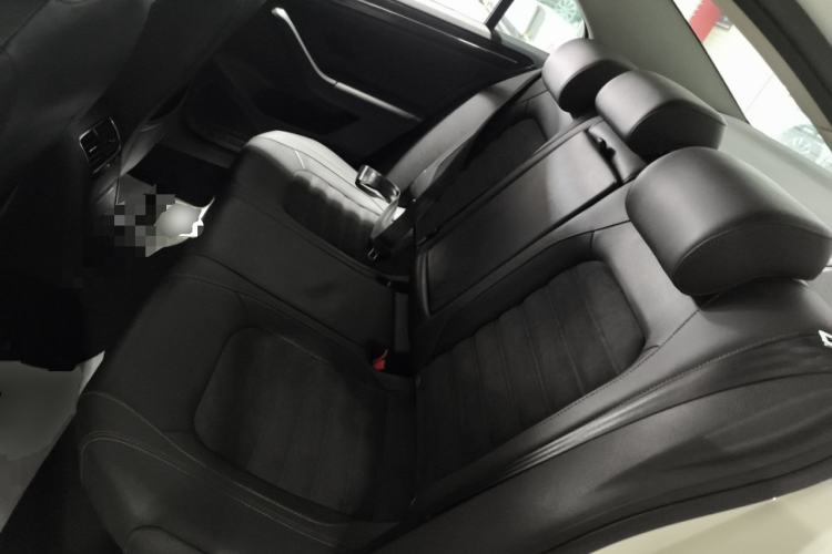 Used Volkswagen Sagitar 2015 230TSI Automatic Luxury Model
