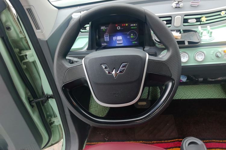 Used Wuling Hongguang MINIEV 2021 Macaron Fashion Model Lithium Iron Phosphate Steering Wheel