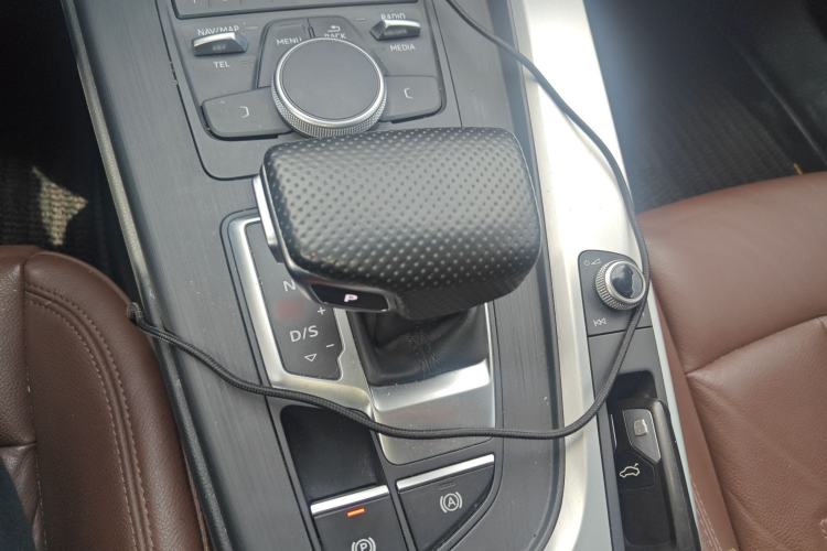 Used Audi A4L 2018 30th Anniversary Edition 45 TFSI quattro Individual Sport Edition
