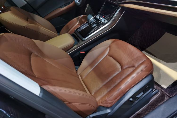 Used Audi Q7 2020 55 TFSI quattro S line sports model