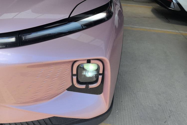 Used Geometry E Firefly 2024 401 km Fluorescent
