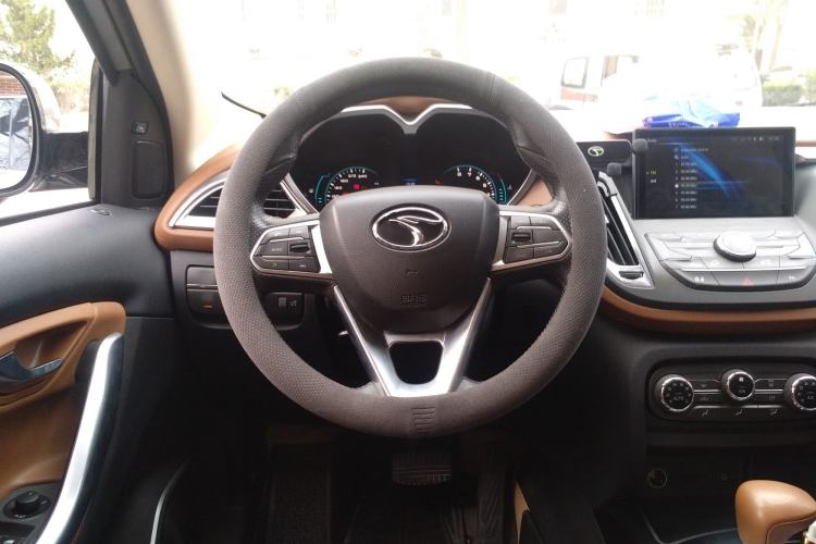 Used Soueast DX7 2015 1.5T Automatic Prestige Model