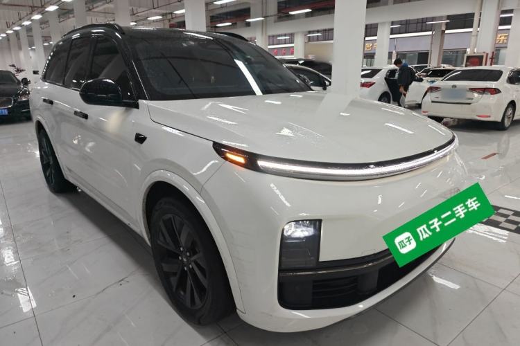 Used Li Auto L8 2023 Air model
