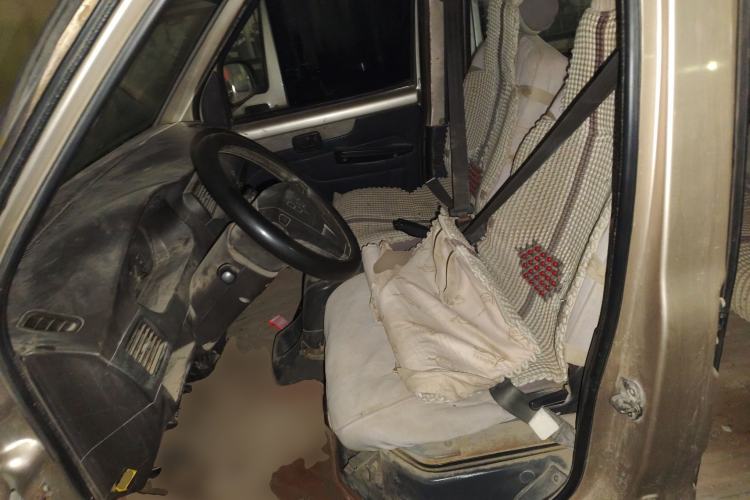 Used Wuling Rongguang 2011 1.2L Base Version
