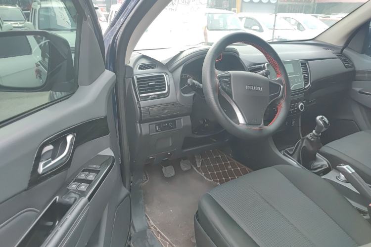 Used Isuzu D-MAX 2019 2.5T 4x4 Manual Basic Version Extended Length JE4D25Q5A