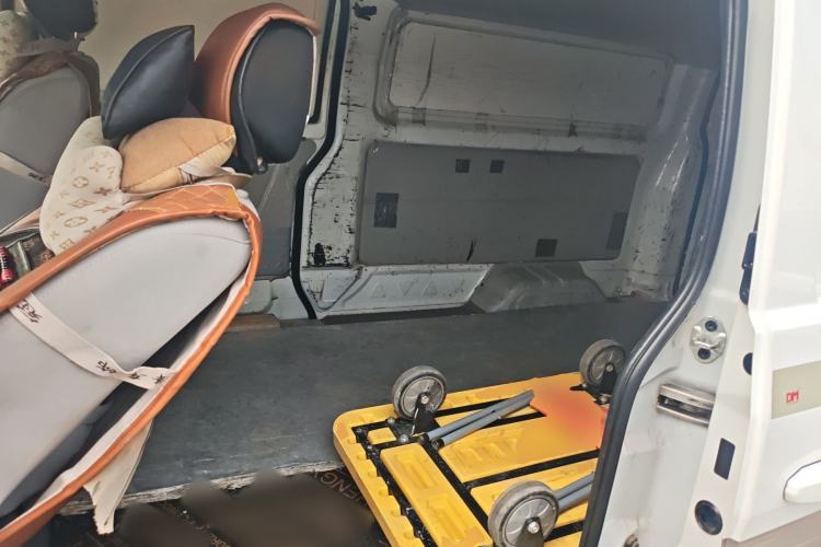 Used Jinbei New Hiace X30L 2019 1.5L Van Business Edition China VI SWC15M Left Rear Seat