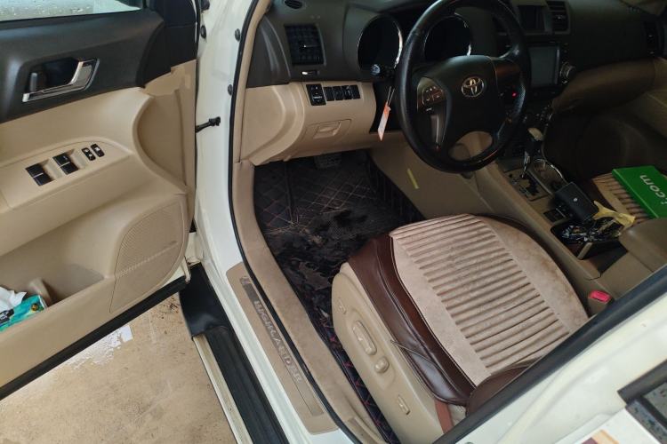 Used Toyota Highlander 2011 2.7L Two-Wheel Drive 5-Seater Sport Edition
