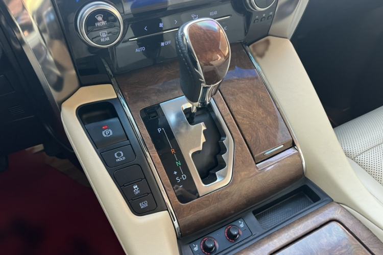 Used Toyota Alphard 2015 3.5L Prestige Edition Interior 4