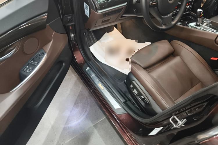 Used BMW 5 Series GT 2015 535i Luxury Edition