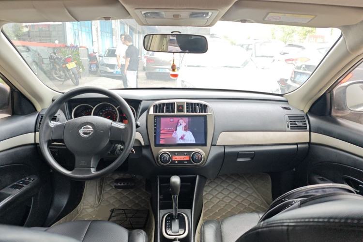 Used Nissan Sylphy 2018 Classic 1.6XE+ CVT Leading Edition Center Console