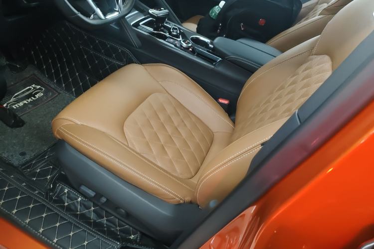 Used SAIC MAXUS D90 Pro 2020 2.0T Gasoline 4x4 Luxury Edition 6 Seats