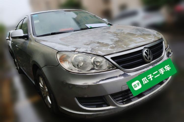 Used Volkswagen Lavida 2013 Classic 1.6L Manual Fashion Edition Front Right 45 Deg