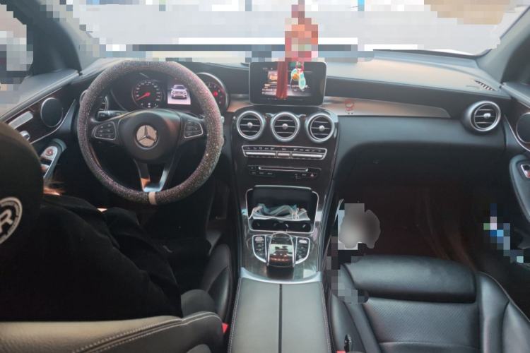 Used Mercedes-Benz GLC 2019 GLC 260 L 4MATIC Dynamic Model Center Console